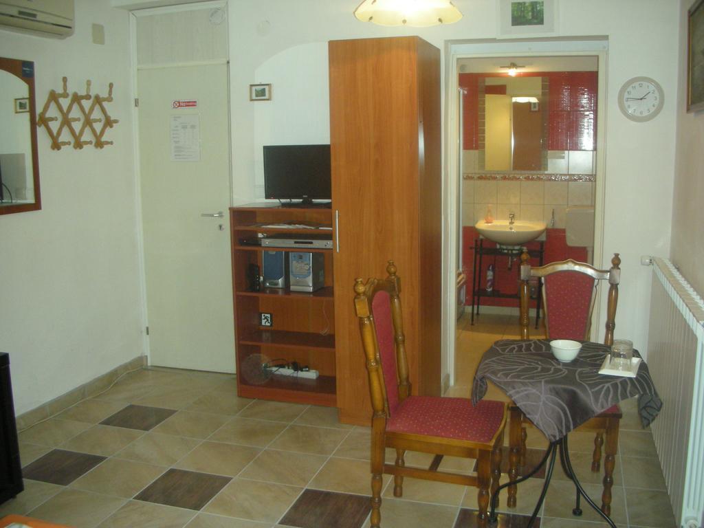 Rooms Aeroport Велика Гориця Екстер'єр фото
